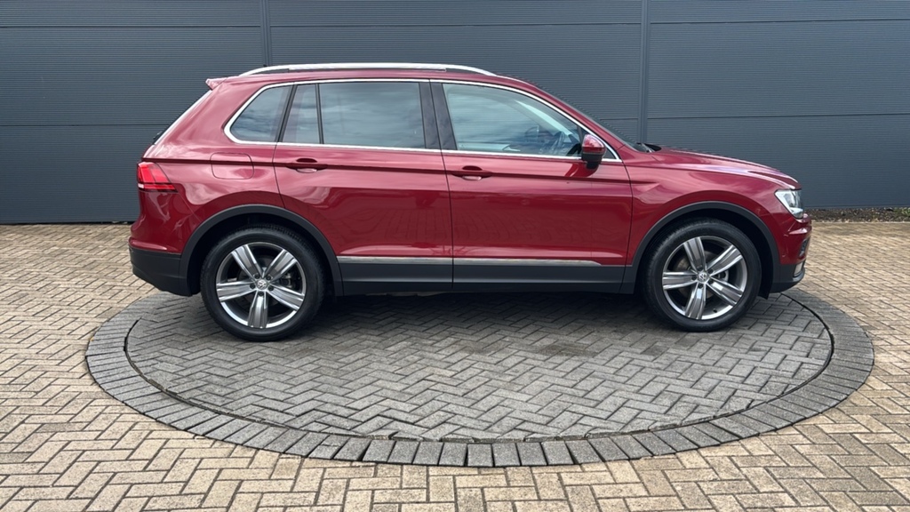 Volkswagen Tiguan 2.0 Tdi 150 Match Dsg 150 Ps Red #4