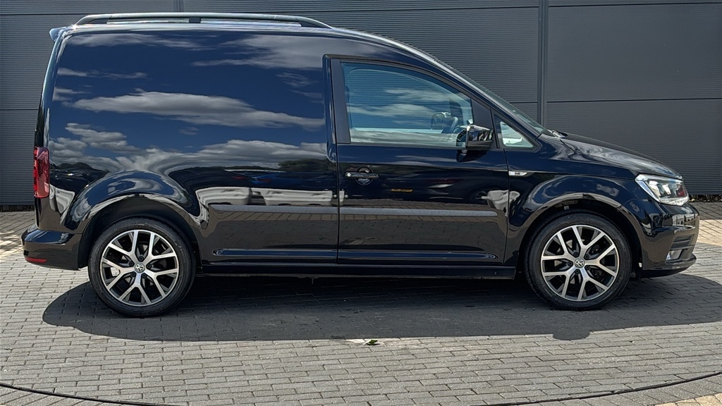 Volkswagen Caddy 2.0 Tdi Bluemotion Tech 150Ps Highline Van Dsg 15 MJ20CXF Black #4