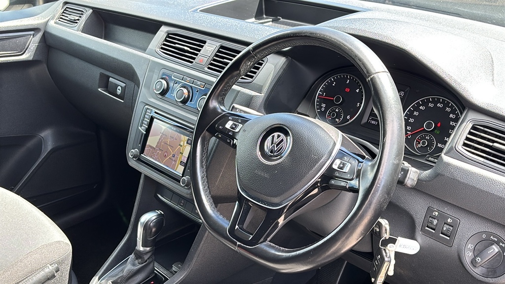 Volkswagen Caddy 2.0 Tdi Bluemotion Tech 150Ps Highline Van Dsg 15 MJ20CXF Black #6