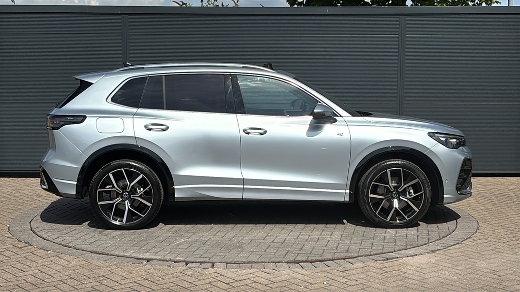 Volkswagen Tiguan 1.5 Tsi 272 Ehybrid R-line Dsg 272 Ps Silver #4