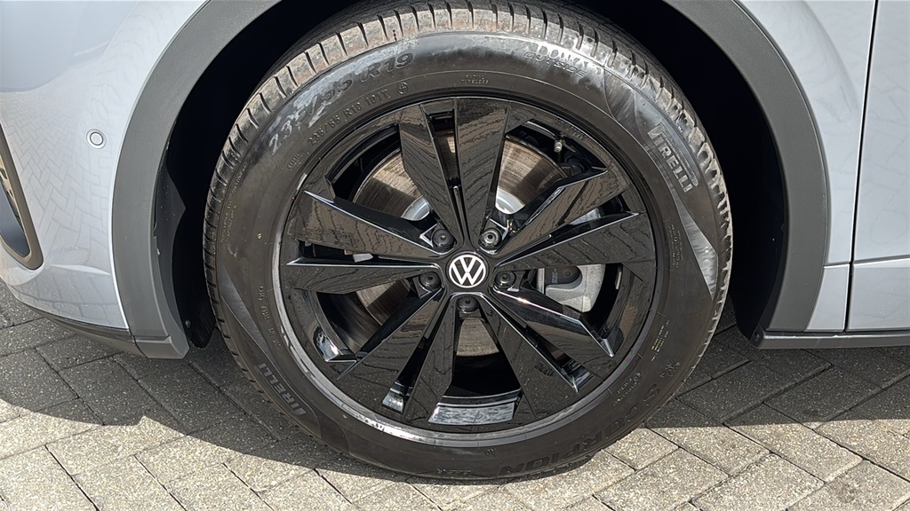 Volkswagen ID.5 210Kw Black Edition Pro 77Kwh 286 Ps Grey #5