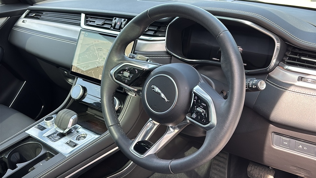 Jaguar F-Pace 2.0 D200 R-dynamic S Awd 200 Ps FA23MFX White #6