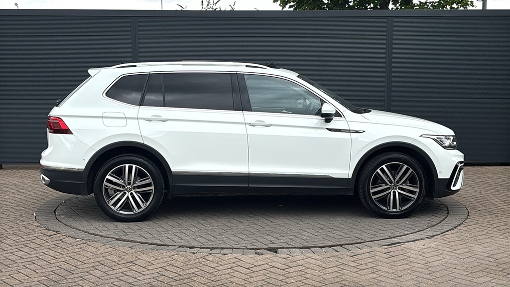 Volkswagen Tiguan Allspace 1.5 Tsi Elegance Dsg 0 Ps White #4