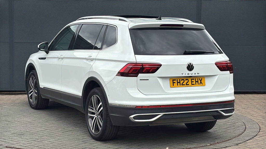 Volkswagen Tiguan Allspace 1.5 Tsi Elegance Dsg 0 Ps White #3