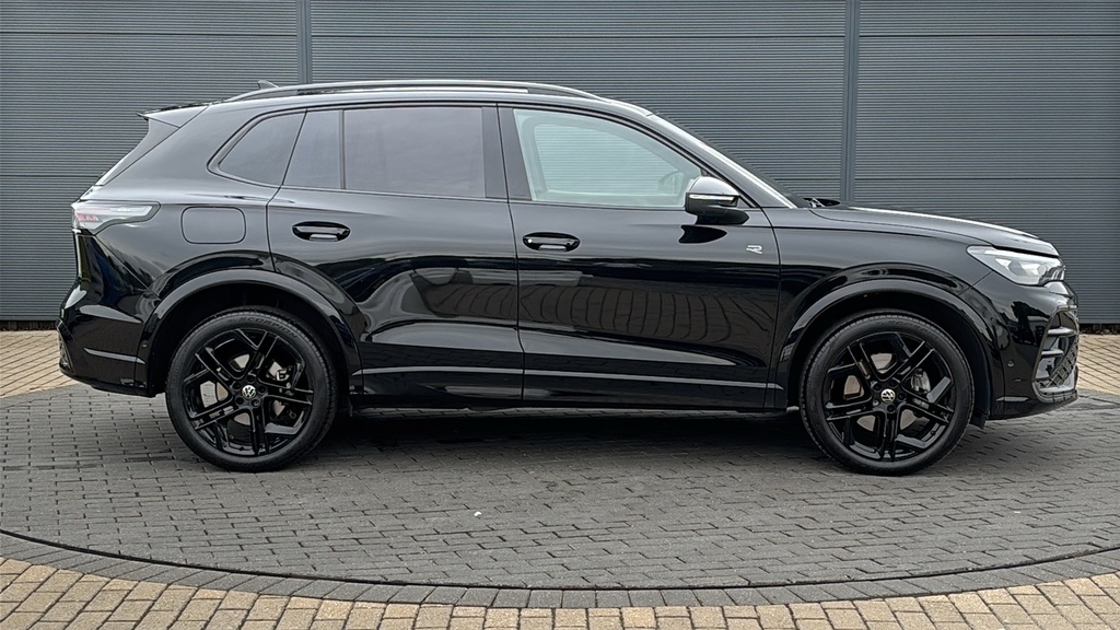 Volkswagen Tiguan 1.5 Tsi 272 Ehybrid R-line Dsg 272 Ps Black #4
