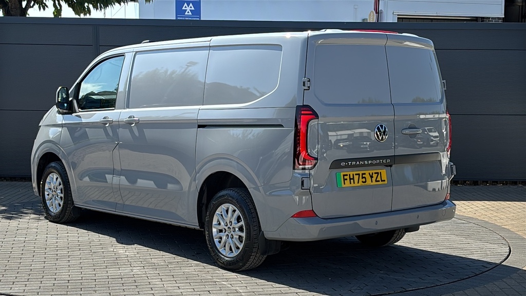 Volkswagen E-Transporter 100Kw 70Kwh Commerce Plus Van 136 Ps FH75YZL Grey #3