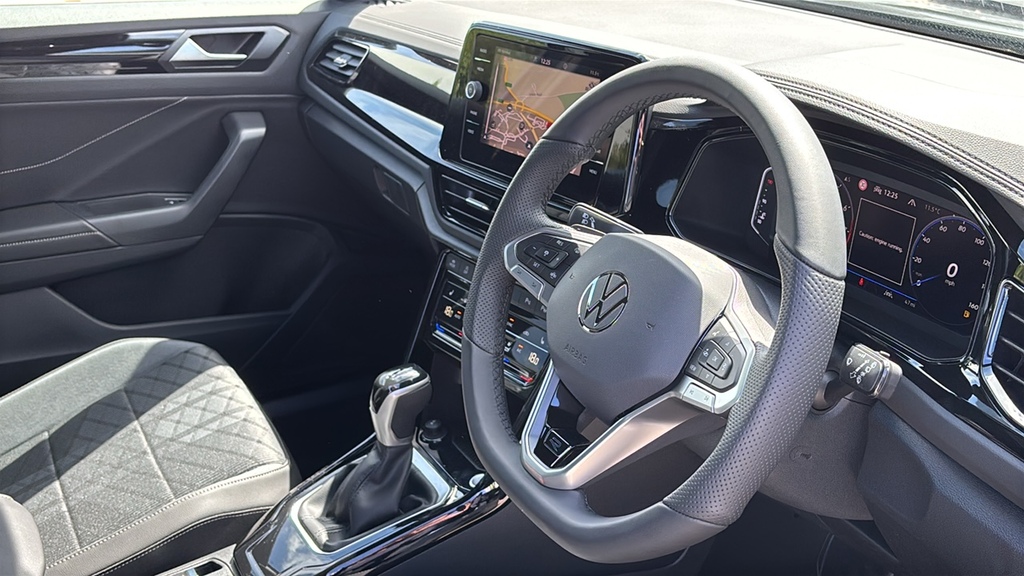 Volkswagen T-Roc 1.5 Tsi Black Edition Dsg 150 Ps Black #6