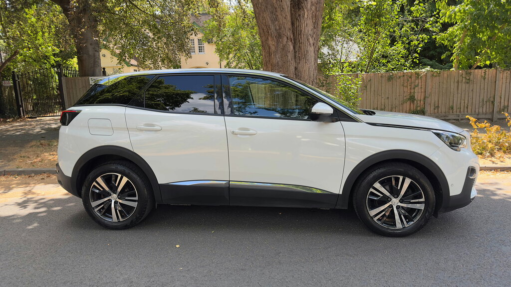 Peugeot 3008 1.2 Puretech Allure Suv Euro 6 White #2