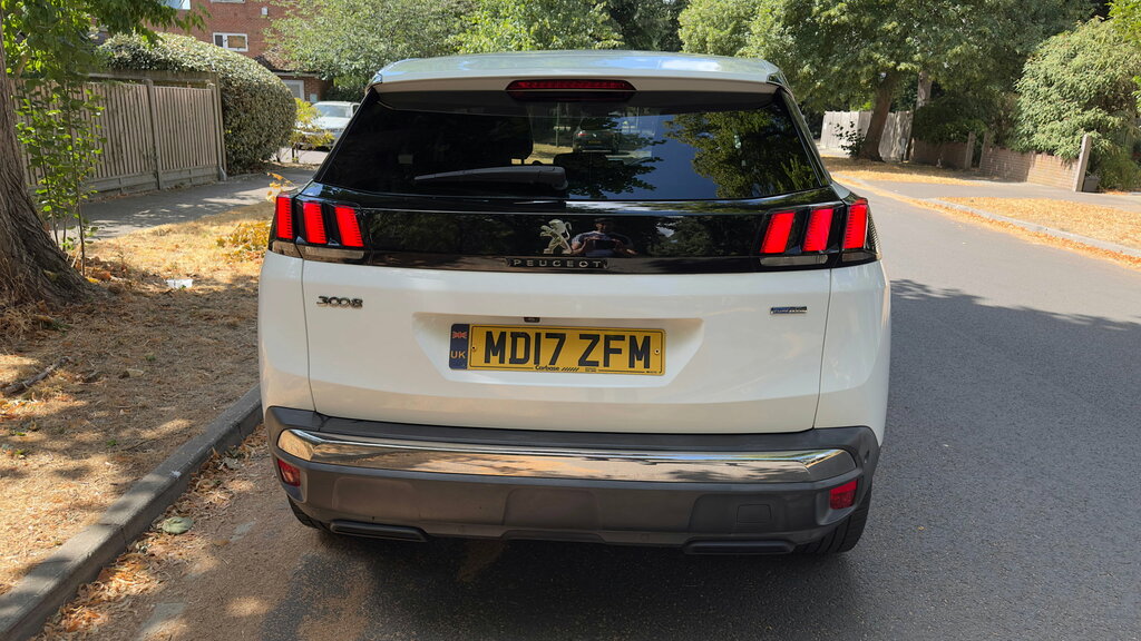 Peugeot 3008 1.2 Puretech Allure Suv Euro 6 White #3