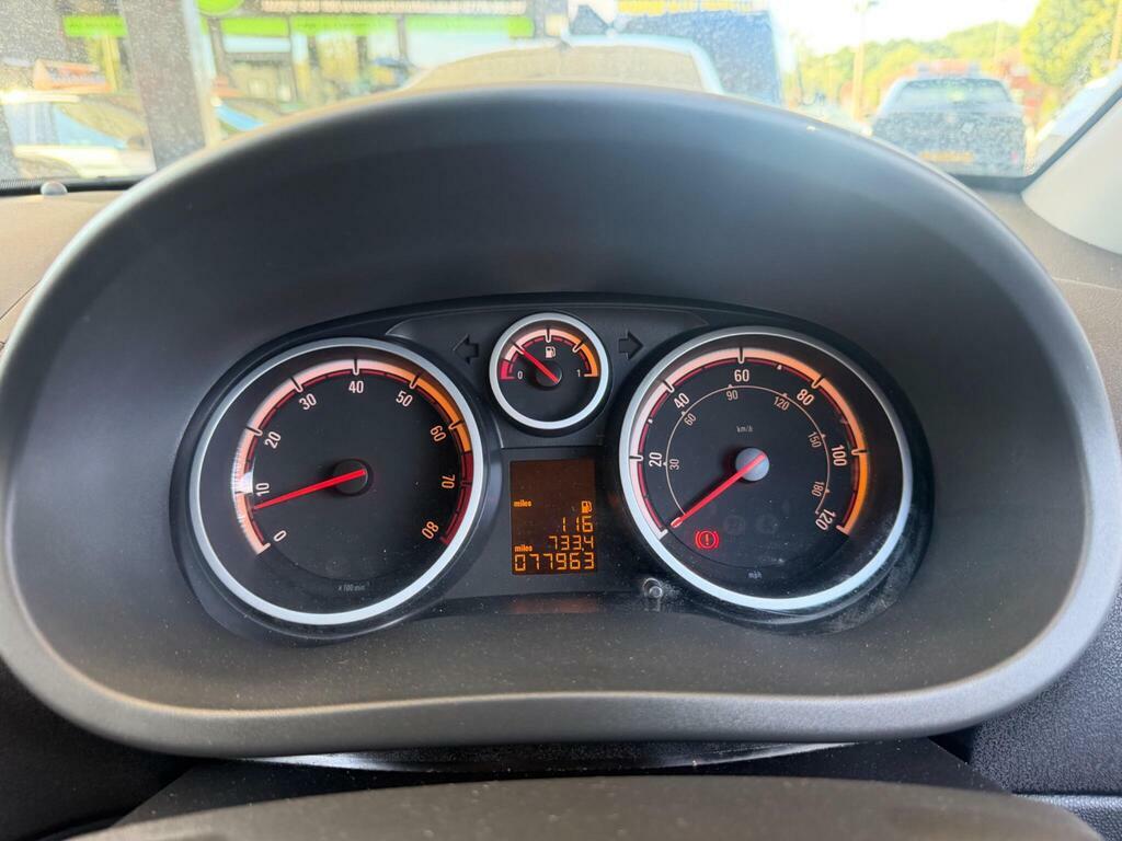 Vauxhall Corsa 1.2 16V Energy Hatchback Euro 5 Green #10