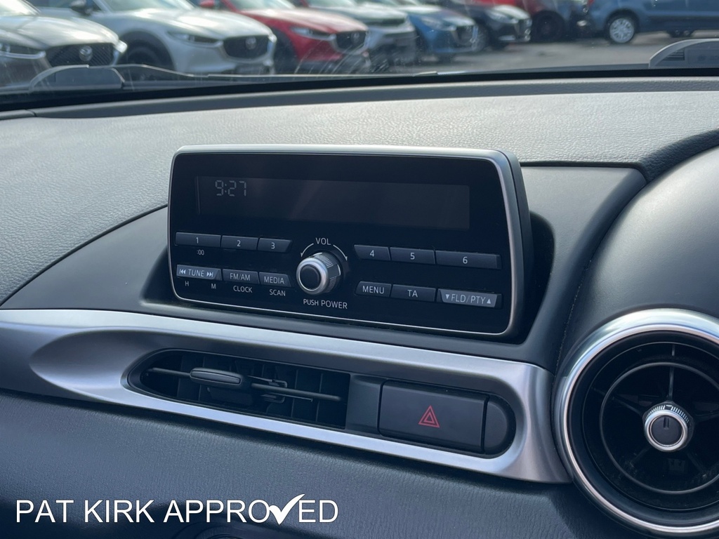 Fiat 124 Spider 124 Spider Lusso Multiair White #16