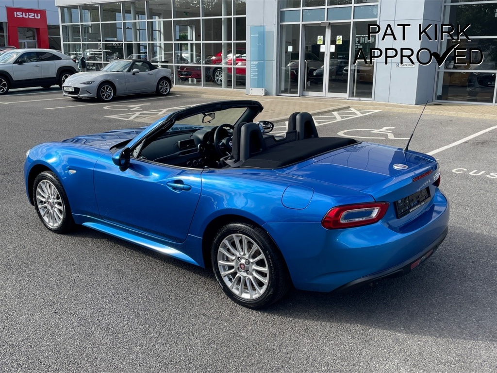 Fiat 124 Spider 124 Spider Lusso Multiair White #25