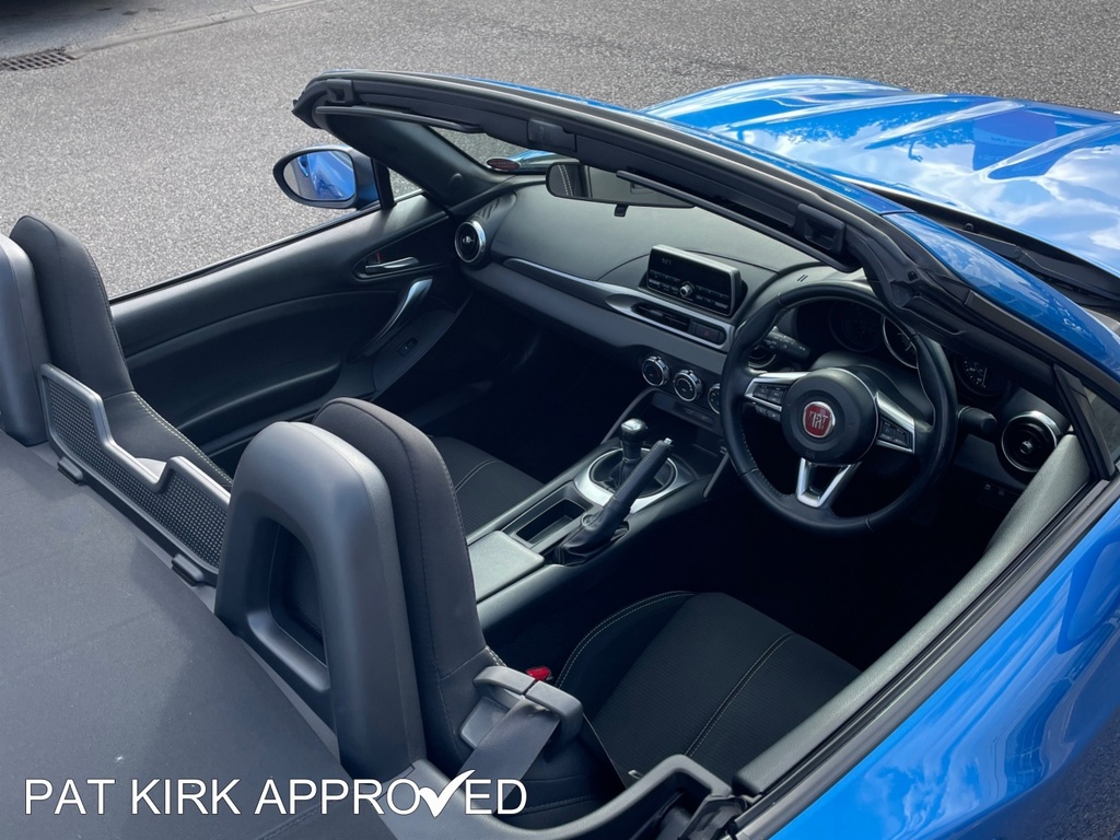 Fiat 124 Spider 124 Spider Lusso Multiair White #19