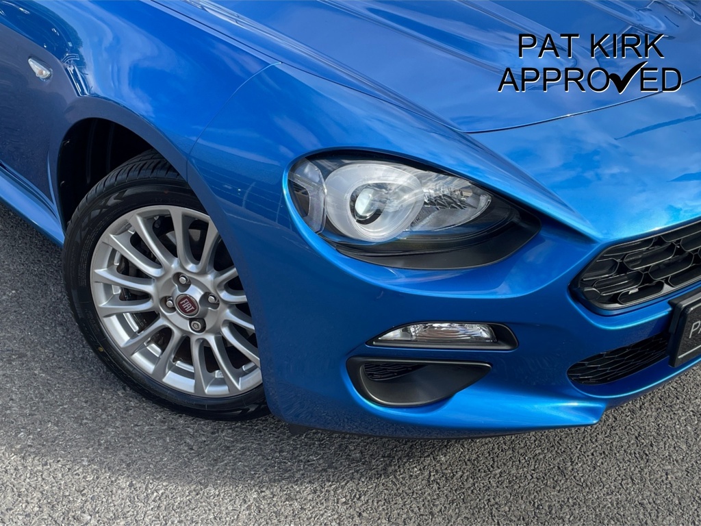 Fiat 124 Spider 124 Spider Lusso Multiair White #27