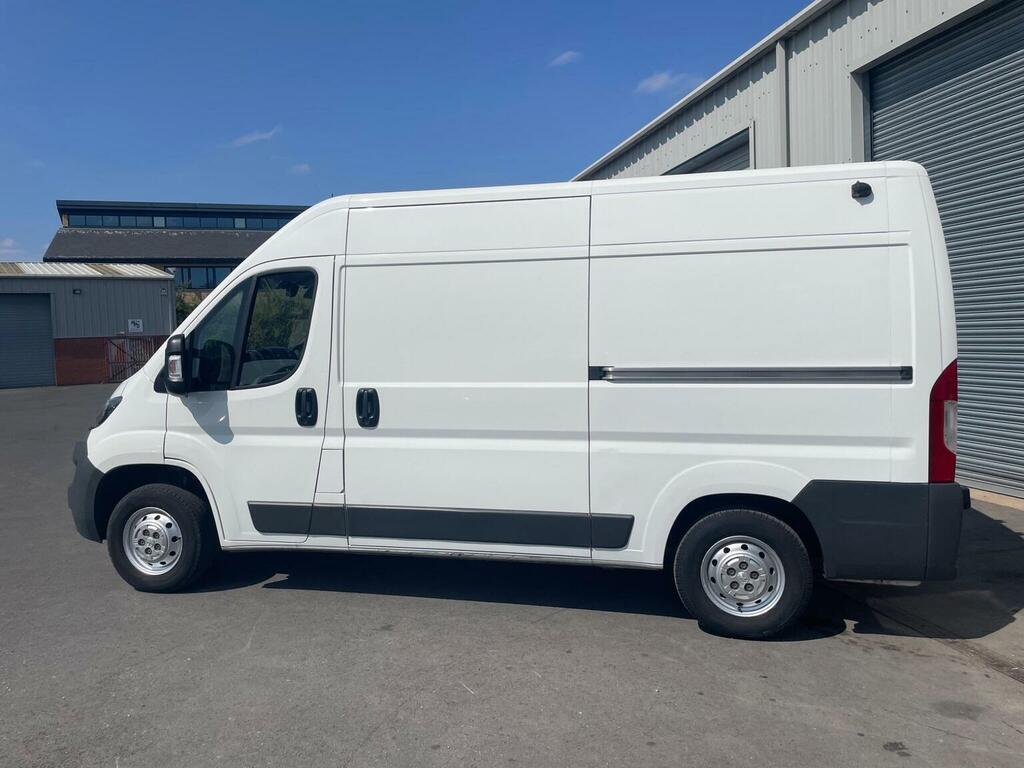 Peugeot Boxer 2.0 Bluehdi 335 Professional L2 H2 Euro 6 White #4