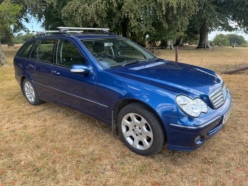 Mercedes-Benz C Class C200k Elegance Se Blue #3