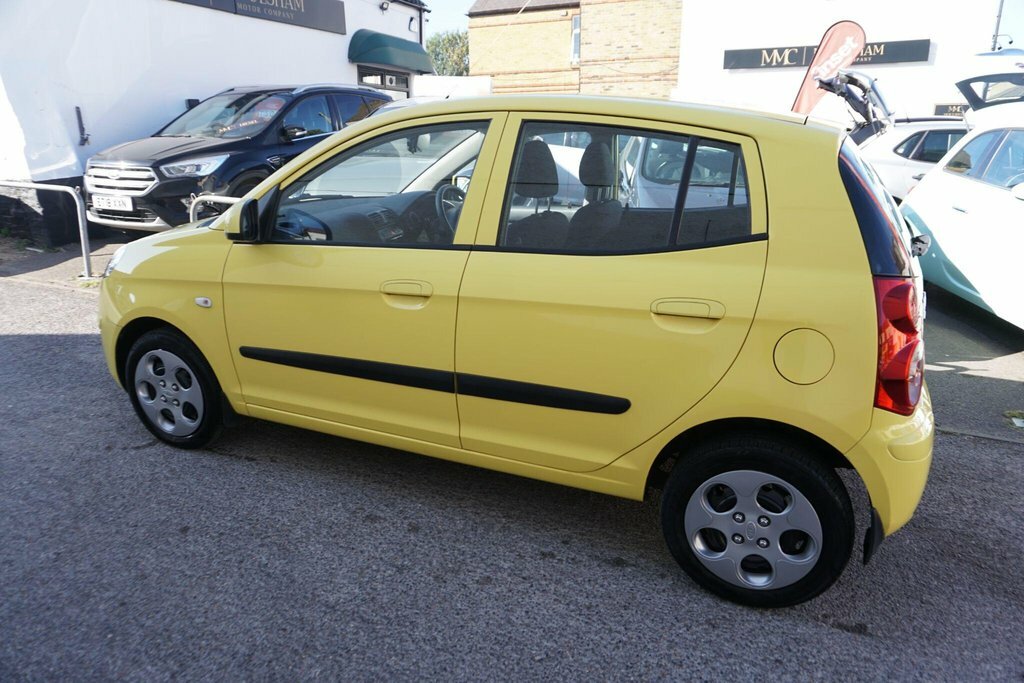 Kia Picanto 1.1 Strike Yellow #6