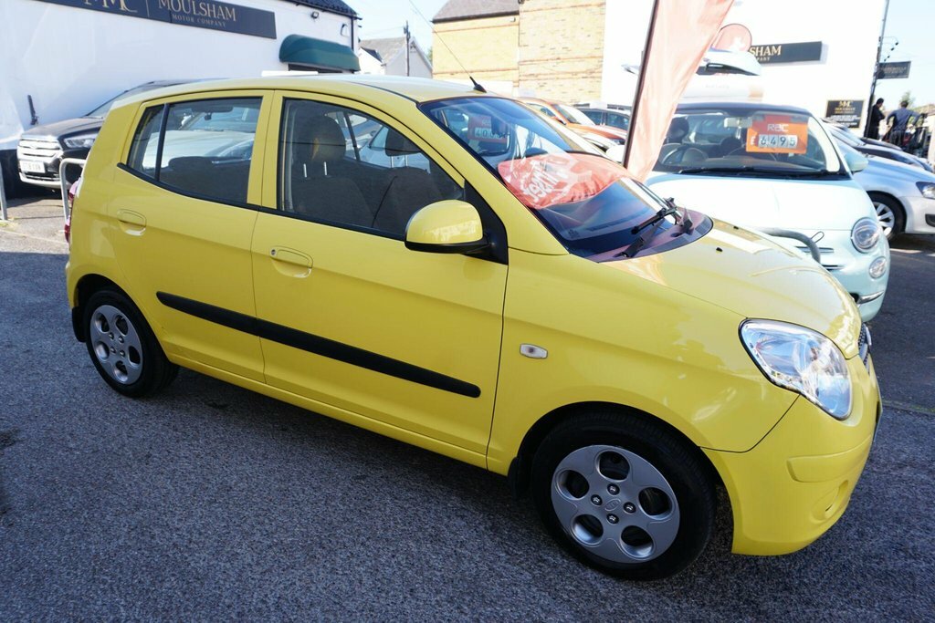 Kia Picanto 1.1 Strike Yellow