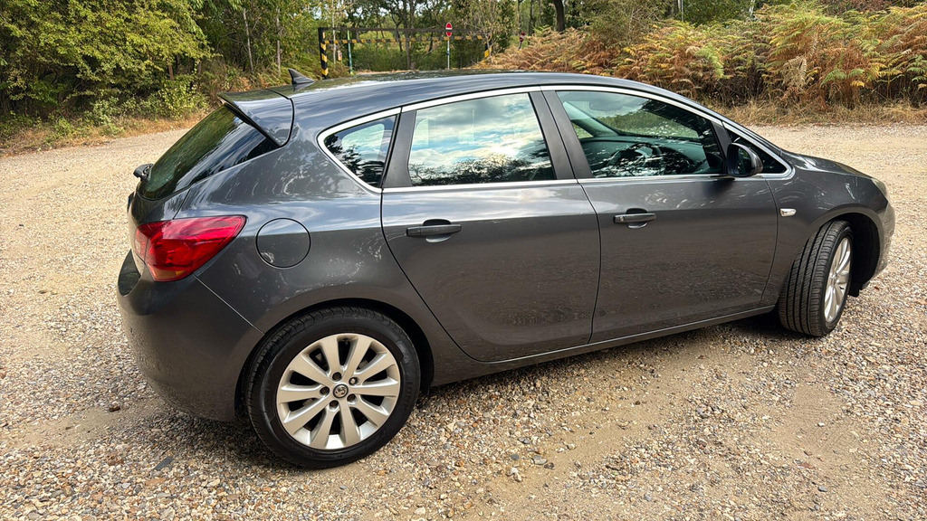 Vauxhall Astra Estate 1.6 16V Exclusiv Sports Tourer Euro 5 Grey #12