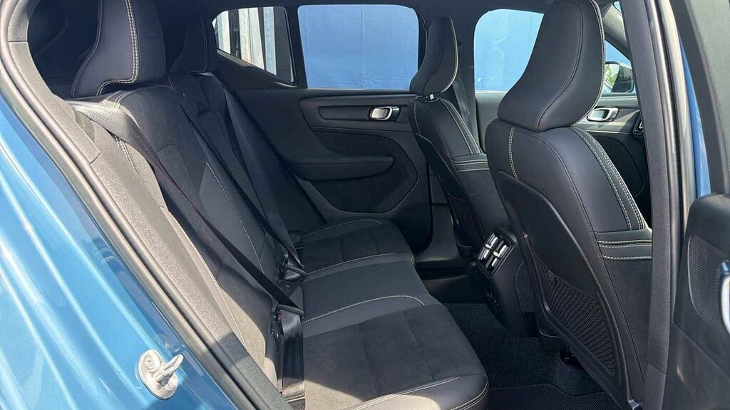 Volvo XC40 Twin Motor 402Bhp Recharge Plus - Rear CK23LZH Blue #6