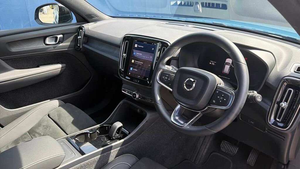 Volvo XC40 Twin Motor 402Bhp Recharge Plus - Rear CK23LZH Blue #4