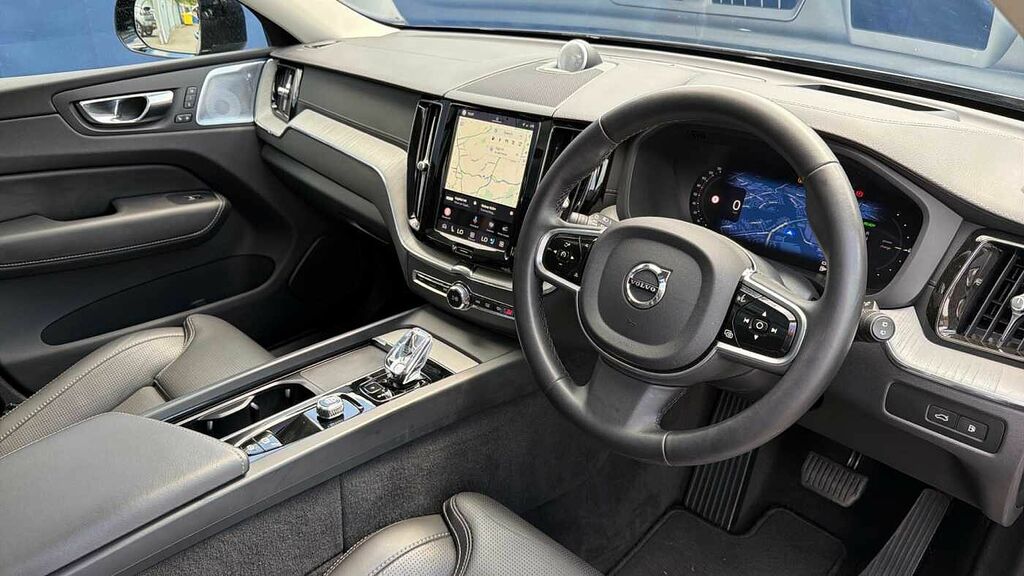 Volvo XC60 T8 449Bhp Ultra Dark Awd Plug-in Hybrid - Front HK24ZFY Blue #4
