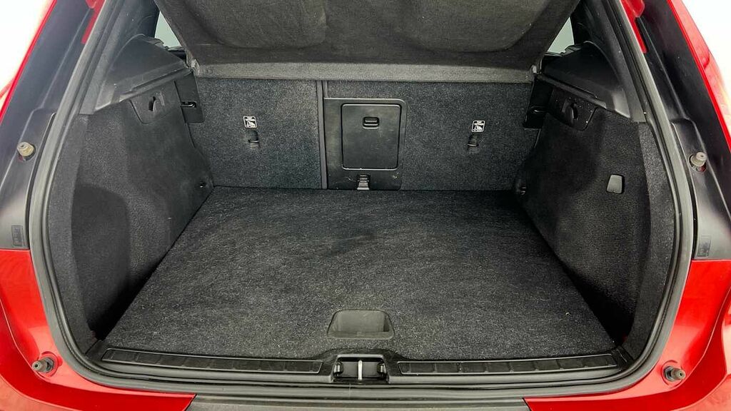 Volvo XC40 Recharge R-design, T4 Plug-in Hybrid Red #5