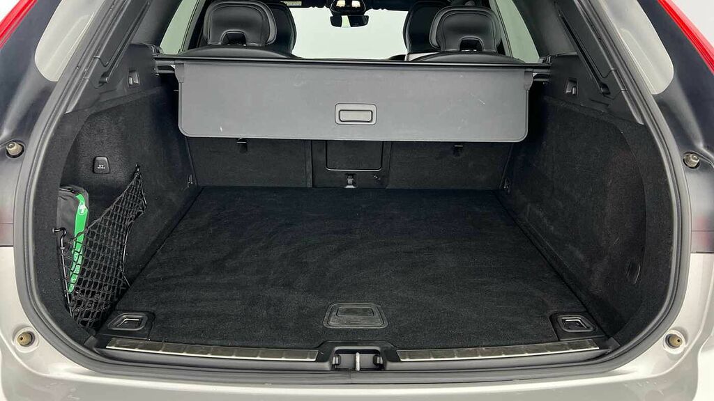 Volvo XC60 R-design, B4 Awd Mild Hybrid Silver #5