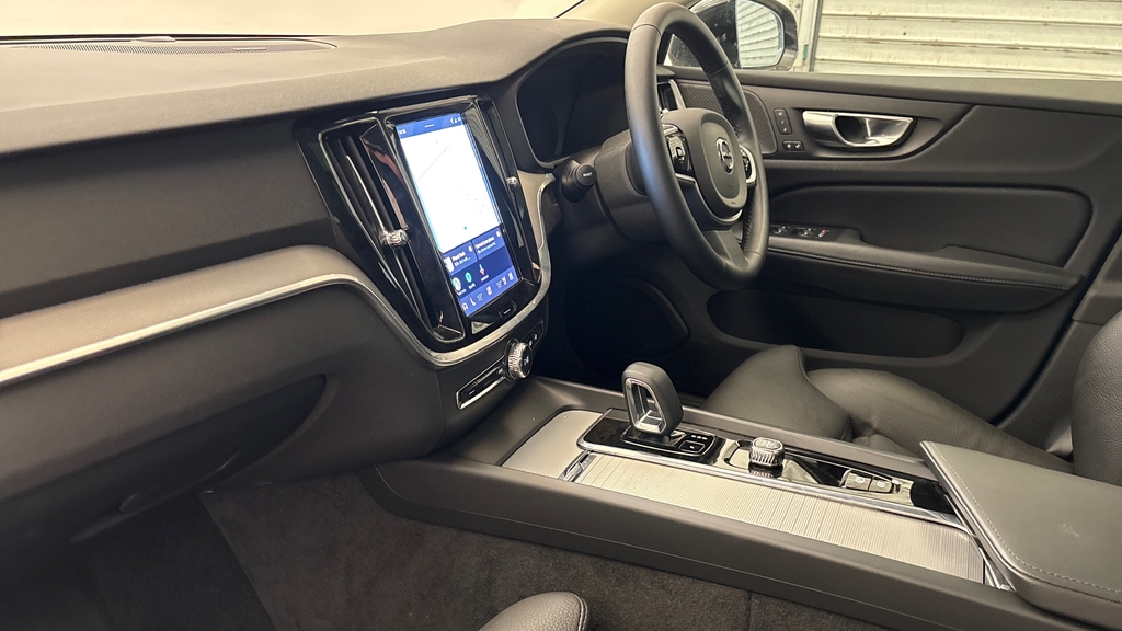 Volvo V60 Ultra, B4 Mild Hybrid, Dark Silver #6