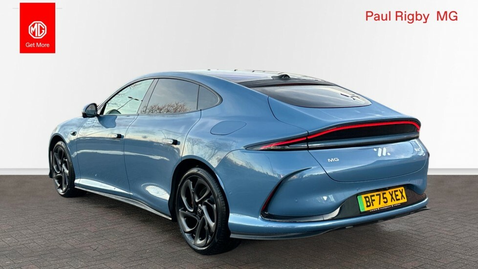 MG IM5 100Kwh Performance Saloon 4Wd 7 BF75XEX Blue #2