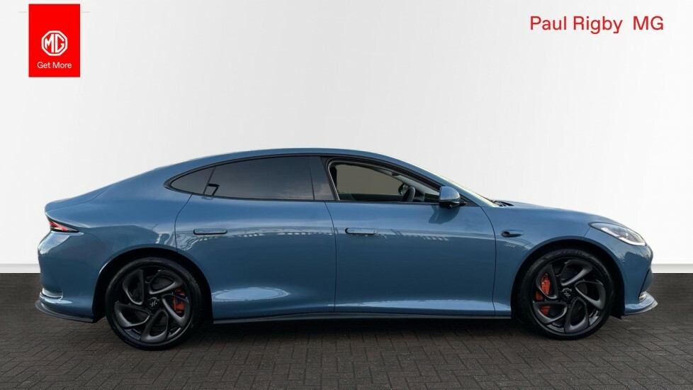 MG IM5 100Kwh Performance Saloon 4Wd 7 BF75XEX Blue #4