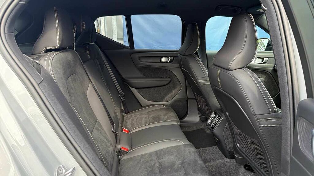Volvo XC40 B3 161Bhp Black Edition Plus Mild Hybrid - Rear Grey #6