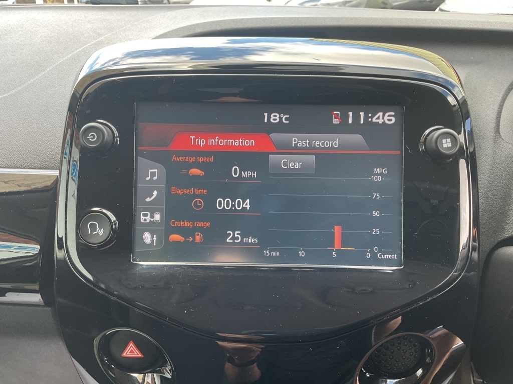 Peugeot 108 Allure White #9
