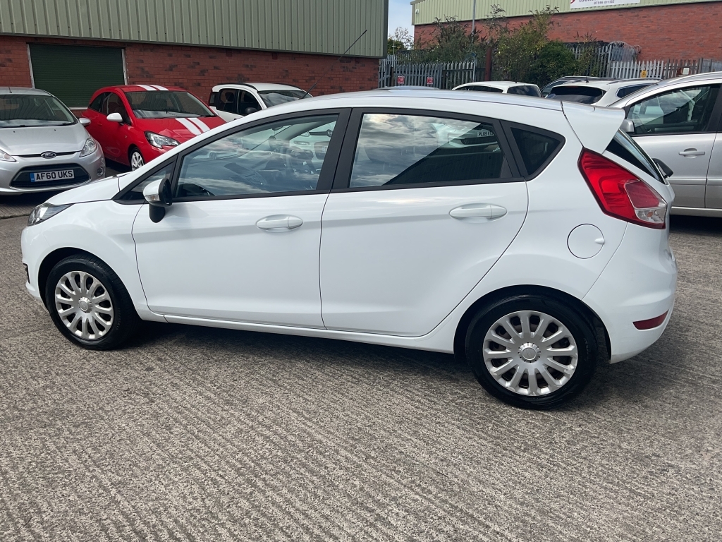 Ford Fiesta Hatchback 1.2 Style White #3