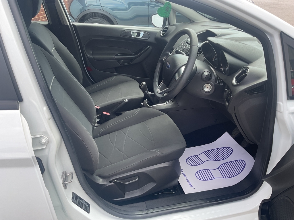 Ford Fiesta Hatchback 1.2 Style White #6