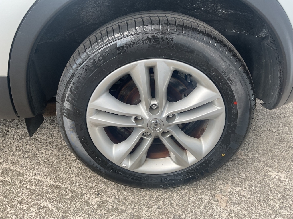 Nissan Qashqai Acenta 117 Bhp Red #20