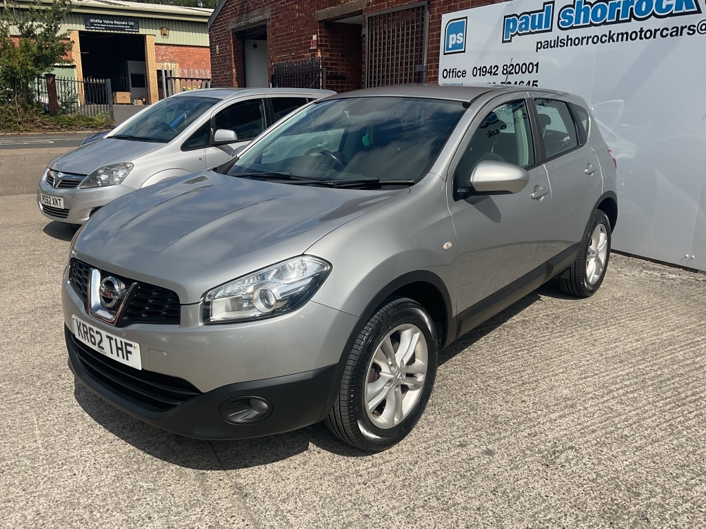 Nissan Qashqai Hatchback 1.6 Acenta Silver #2