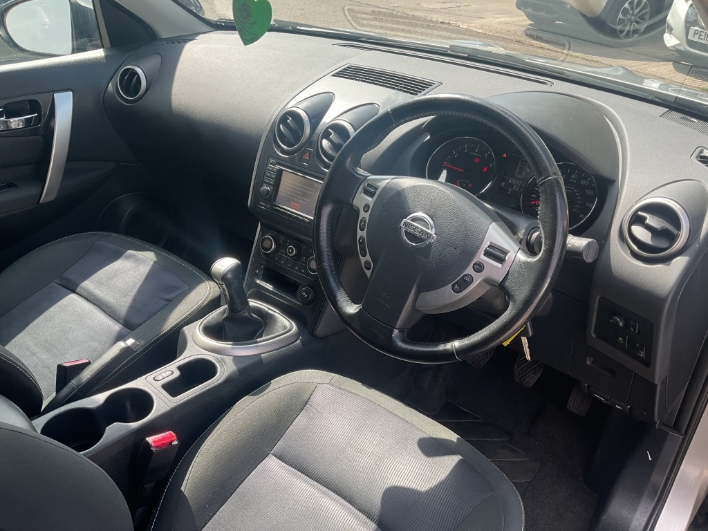 Nissan Qashqai Acenta 117 Bhp Red #7