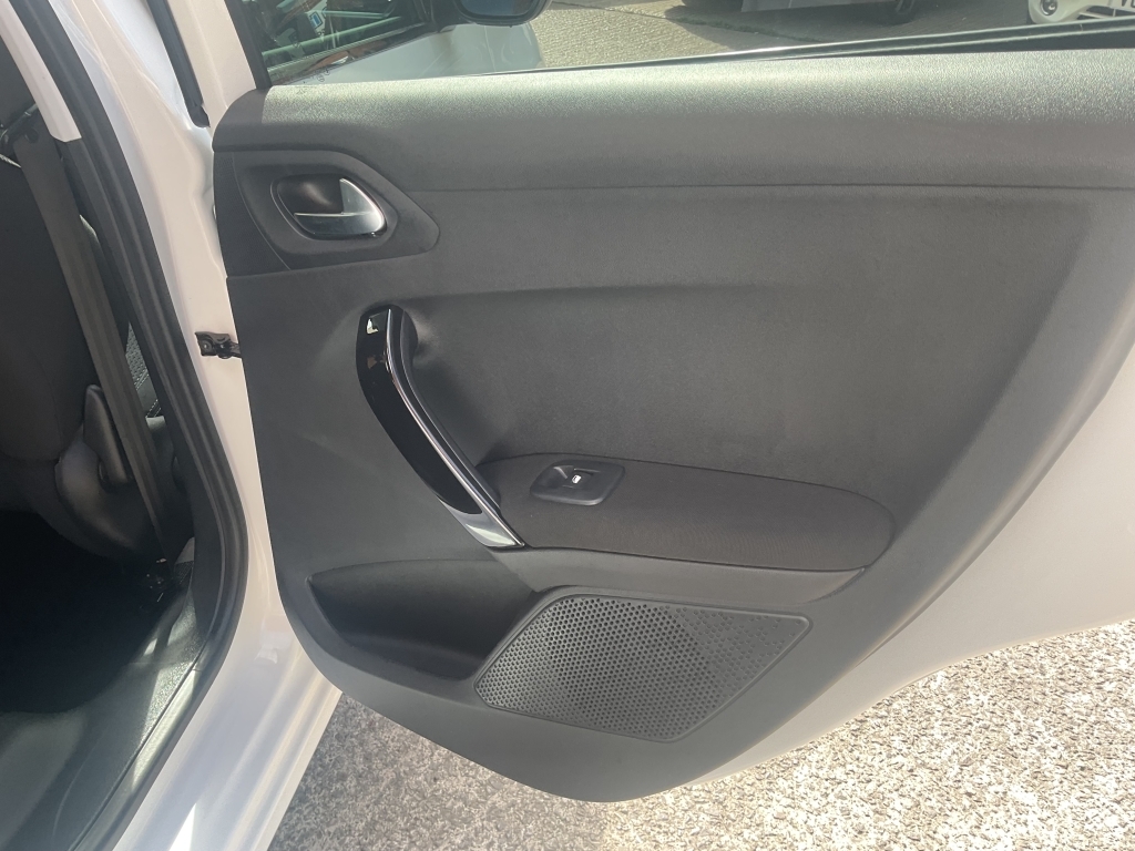 Peugeot 208 Hatchback 1.2 Puretech Allure Premium Euro 6 Ss Grey #21