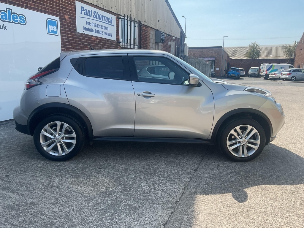 Nissan Juke Hatchback 1.2 N-connecta Dig-t Silver #4
