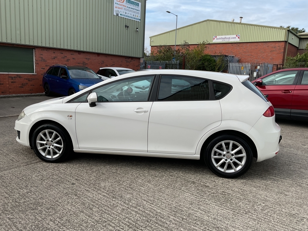 Seat Leon Hatchback 1.2 Se Tsi White #4