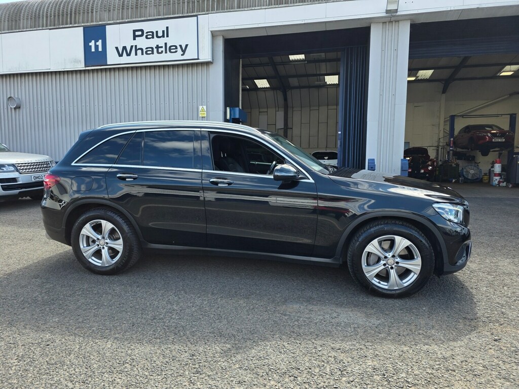 Mercedes-Benz GLC Class Glc 220D 4Matic Sport Premium 9G-tronic Black #3