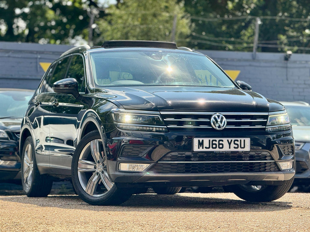 Volkswagen Tiguan Suv MJ66YSU Black #5