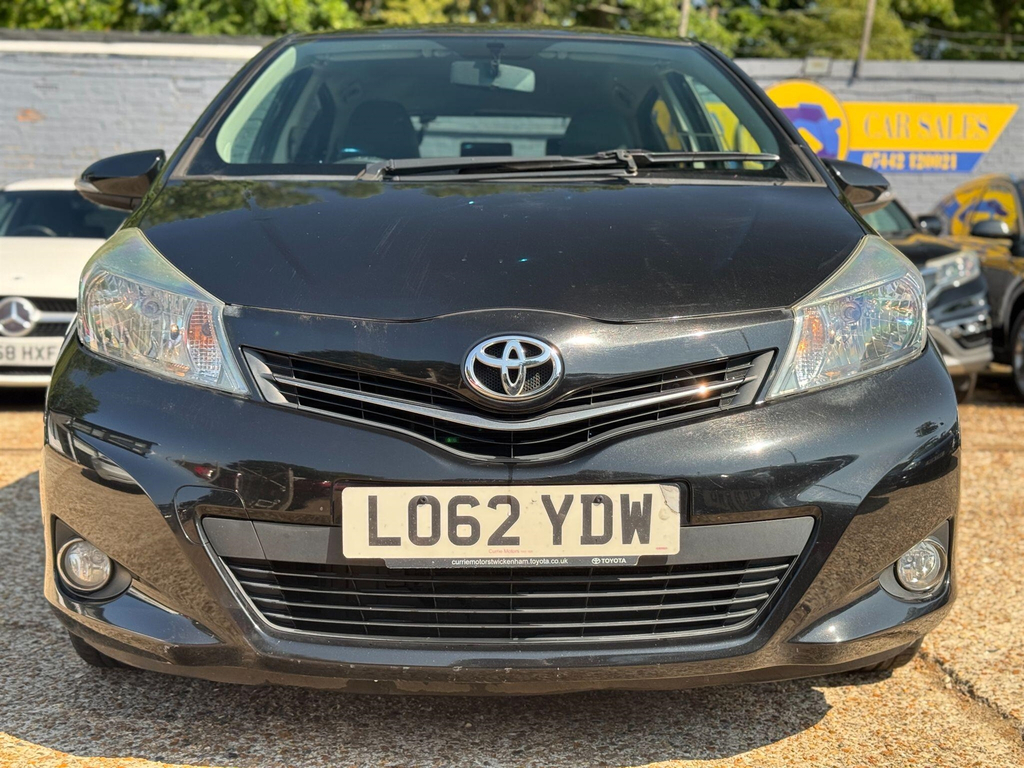 Toyota Yaris Hatchback LO62YDW Black #2