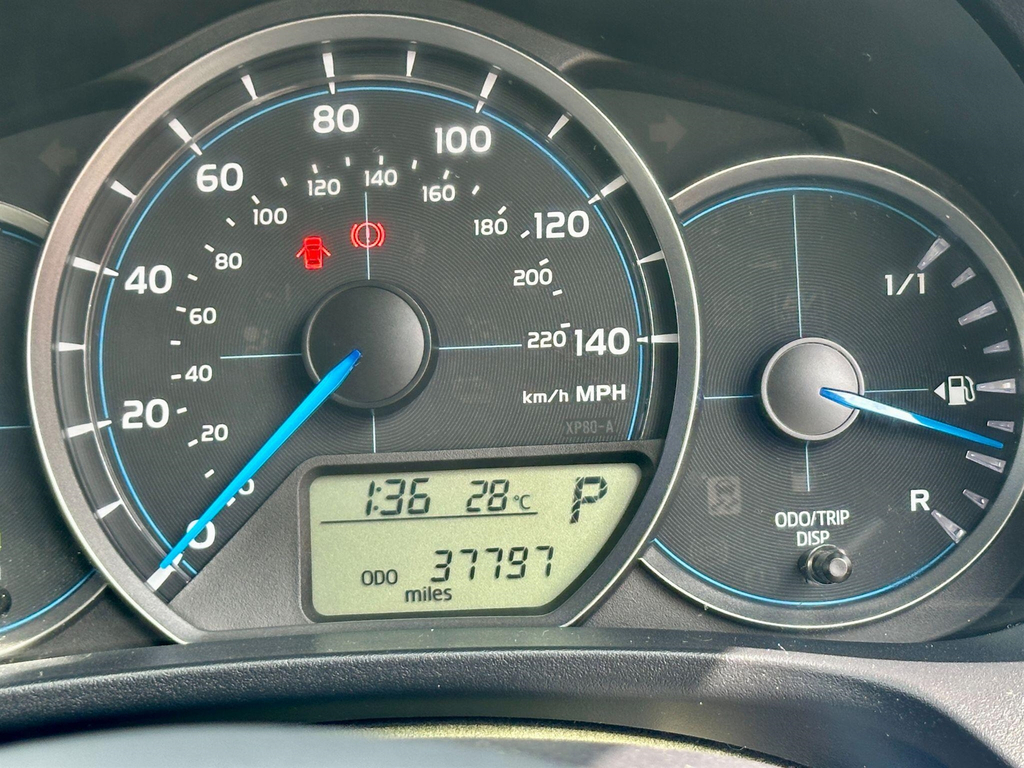 Toyota Yaris Trend Grey #36