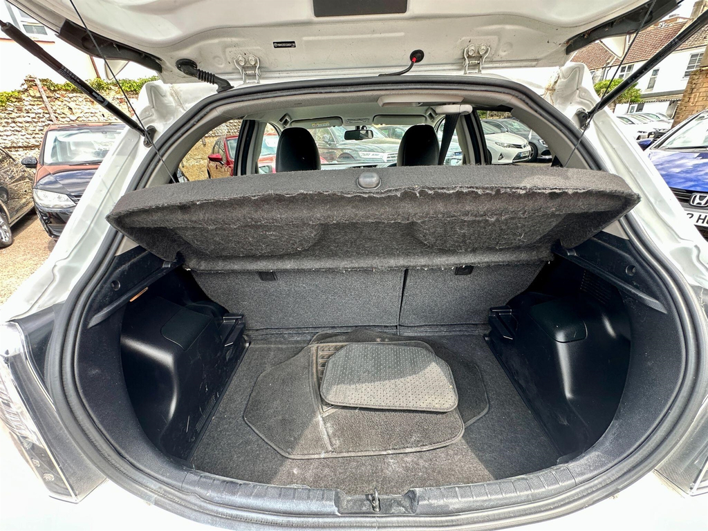 Toyota Yaris Trend Grey #37