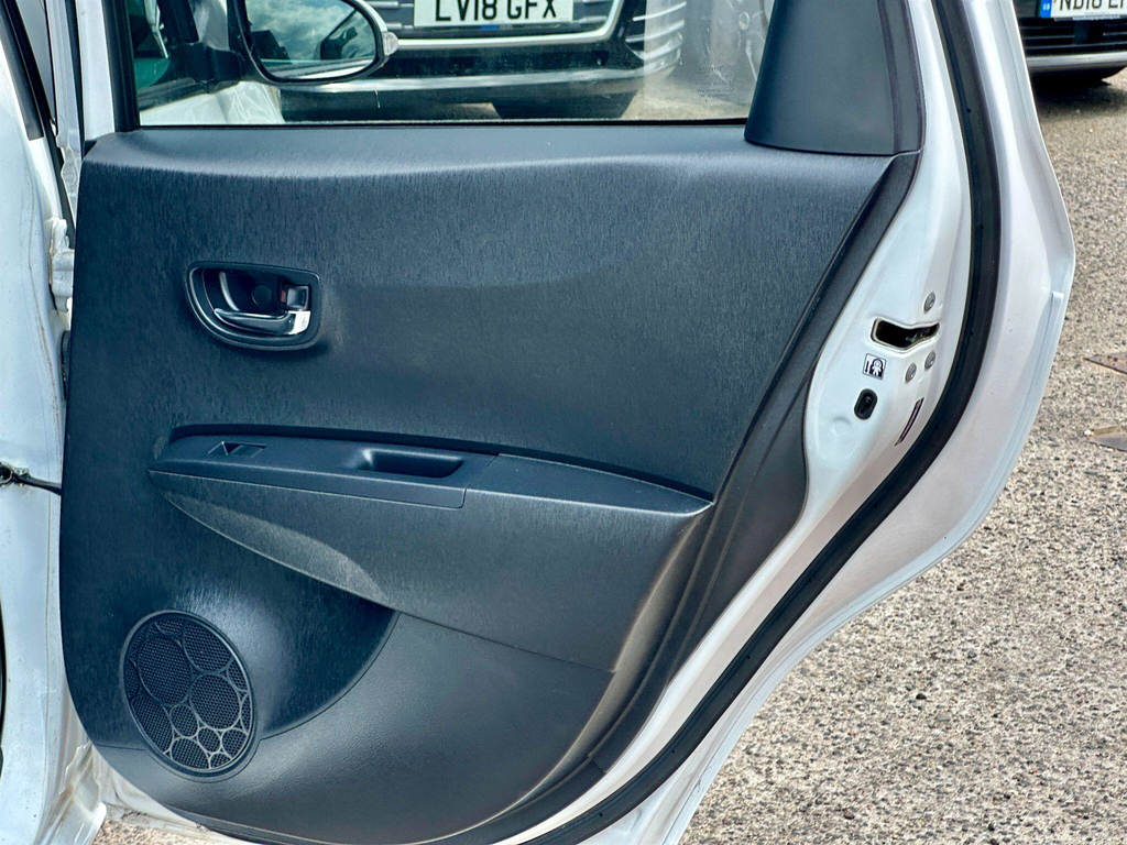 Toyota Yaris Trend Grey #23