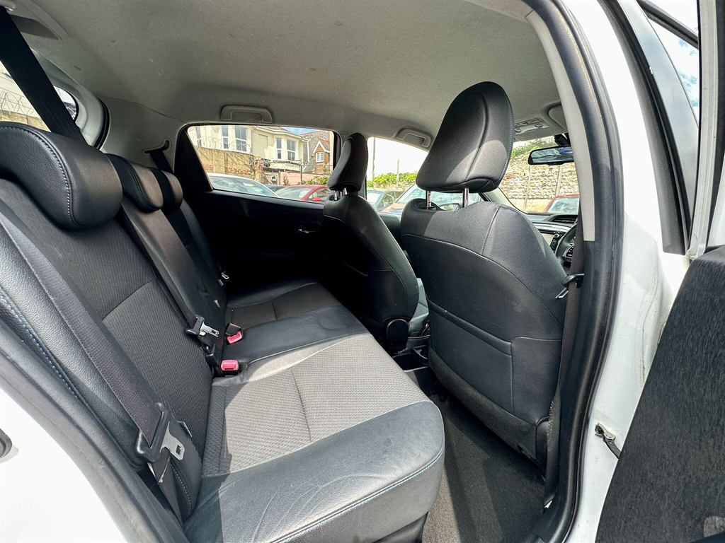Toyota Yaris Trend Grey #13