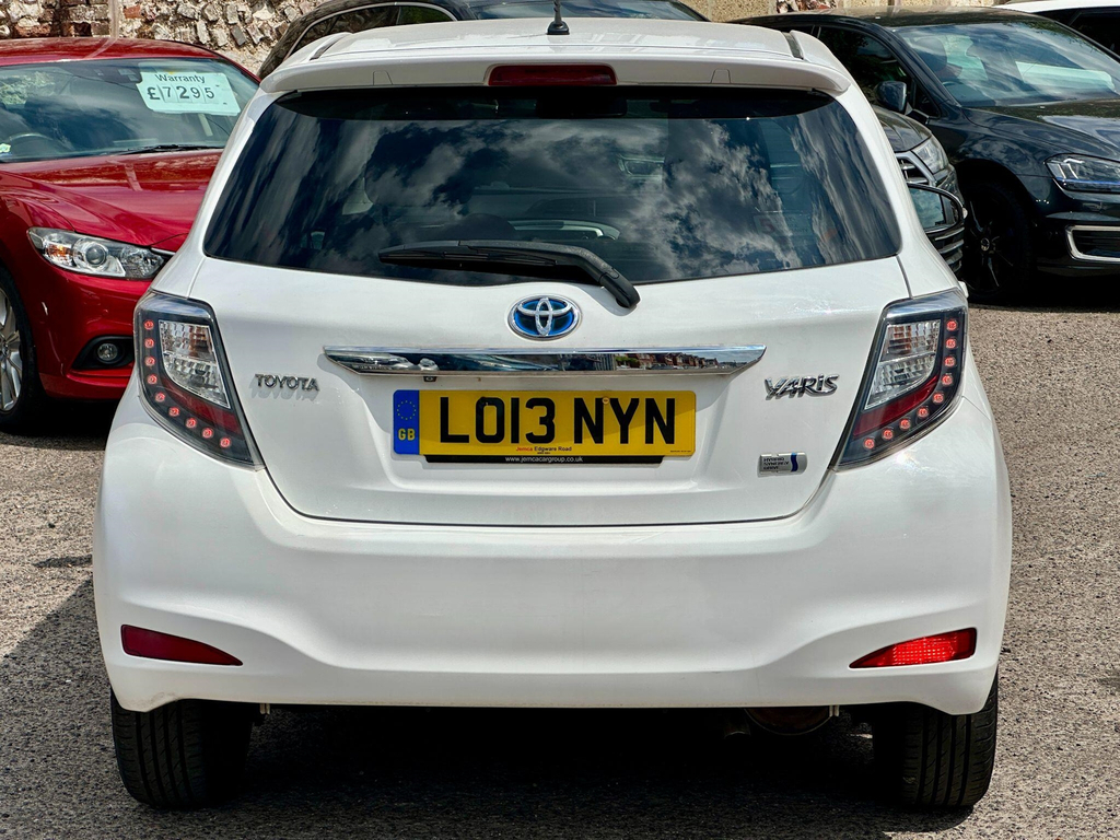 Toyota Yaris Trend Grey #4