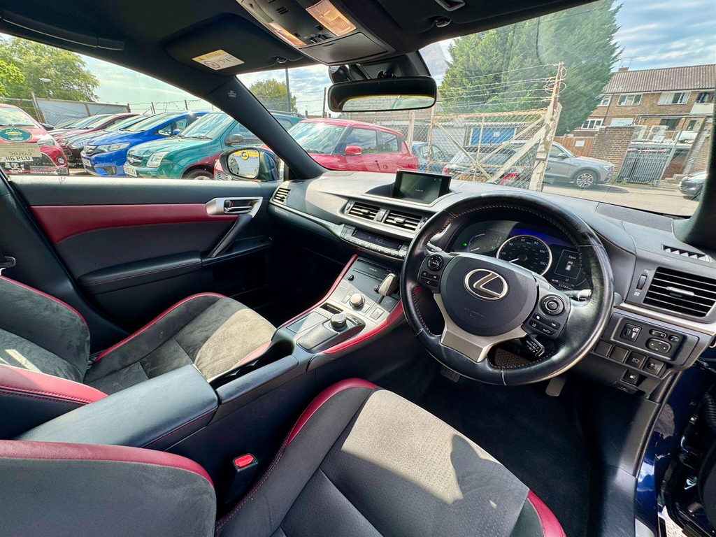 Lexus CT 200H 1.8 F-sport Cvt White #24